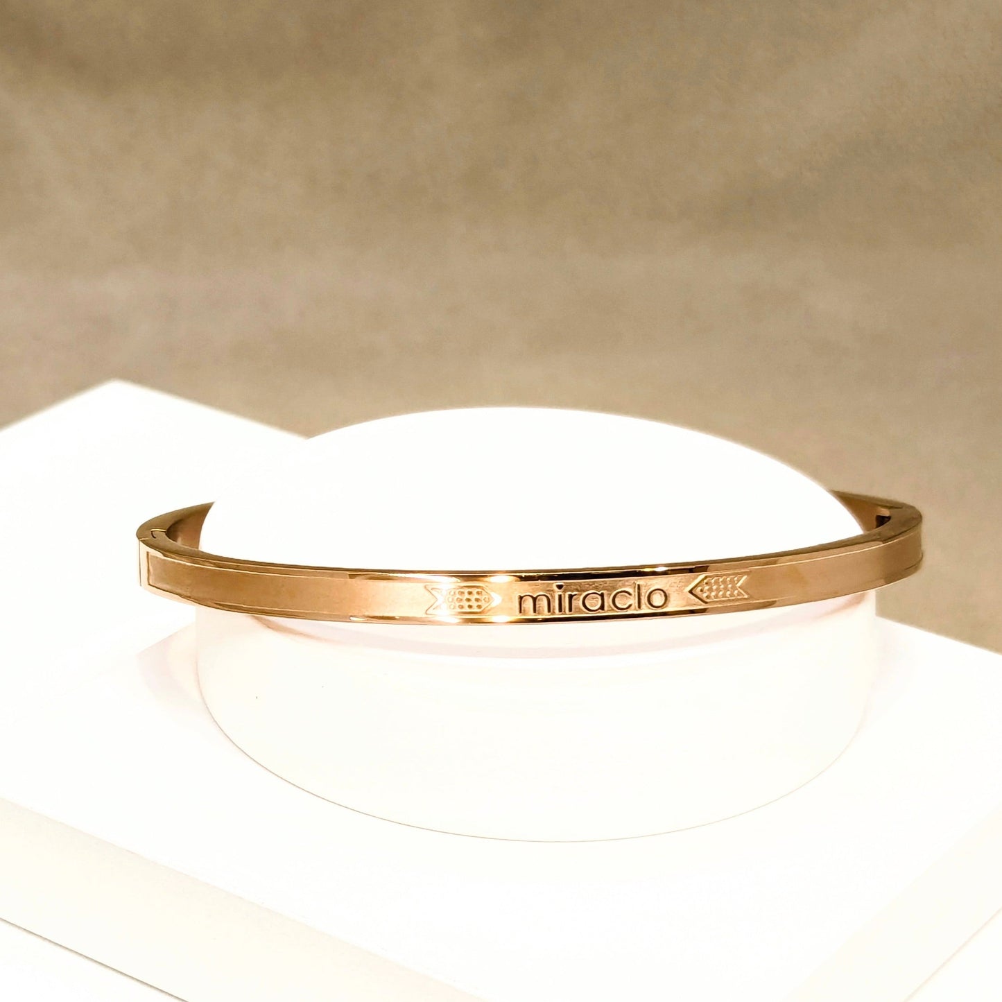 Fine Crafted Sleek Minimalistic Rose Gold Bracelet