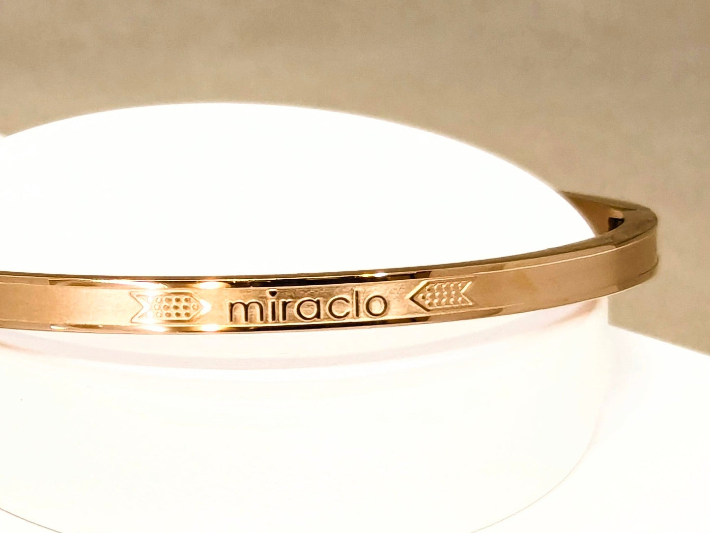 Fine Crafted Sleek Minimalistic Rose Gold Bracelet