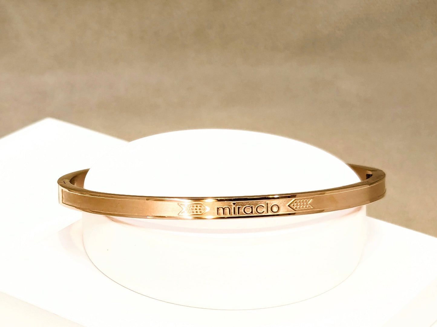 Fine Crafted Sleek Minimalistic Rose Gold Bracelet