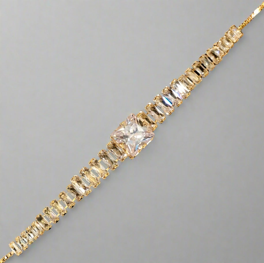 Classic Tennis Chain Bracelet in linear Cubic 5A Zirconia 18K Gold Plating