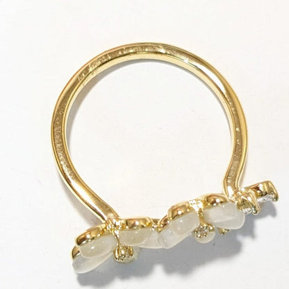 PRIMA DONNA SERIES - Mother of Pearl with 5A Zirconia Flowers 18k Gold Plated Adjustable Finger Ring