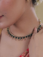 Charming Gold Heart-Shaped Green Kemp Stone Necklace Set